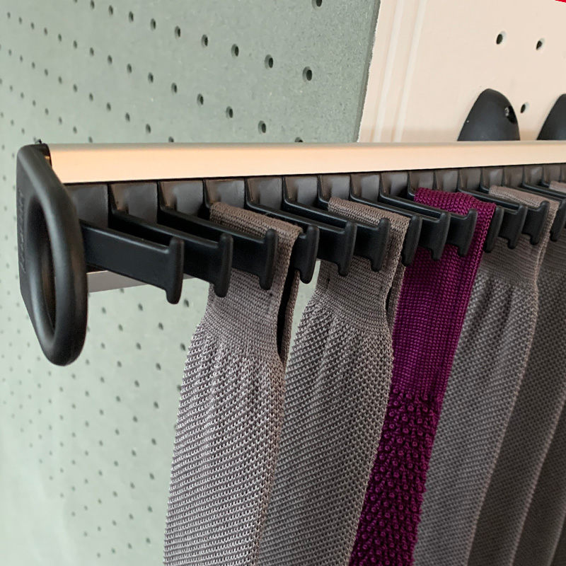 Porte-cravattes à extractions - 32 crochets - noir-aluminium satiné 3